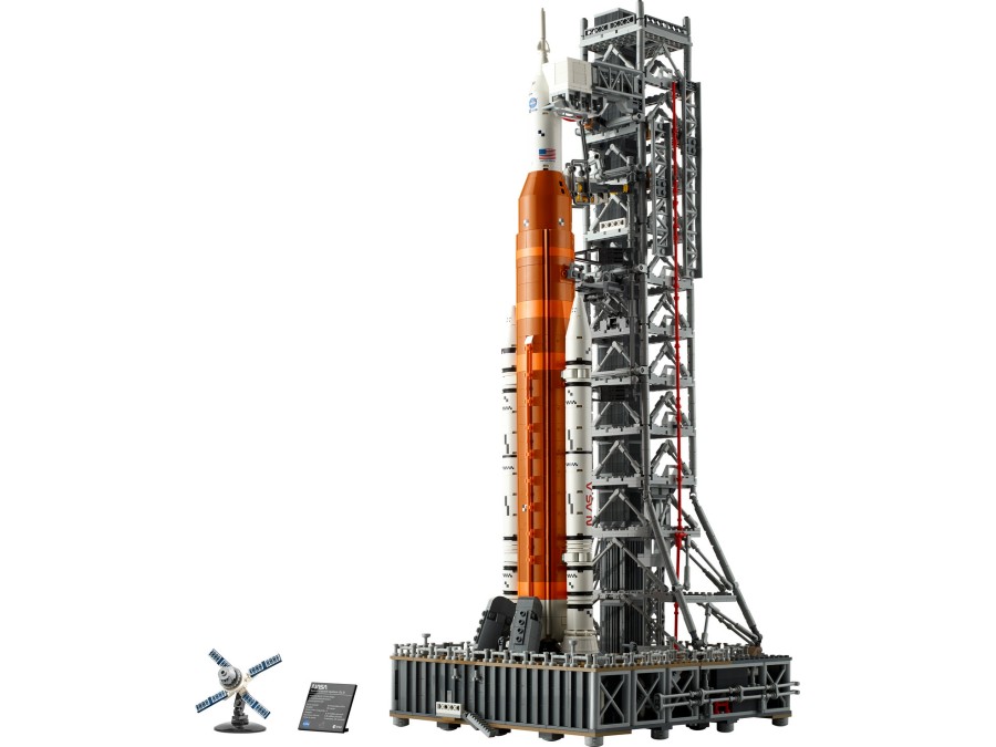 NASA Artemis Space Launch System [PREORDER]